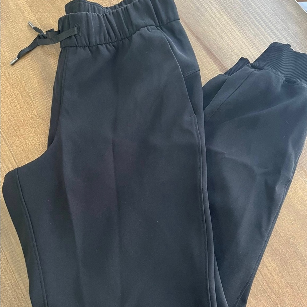 Lululemon On The Fly Mid Rise Joggers sz 4